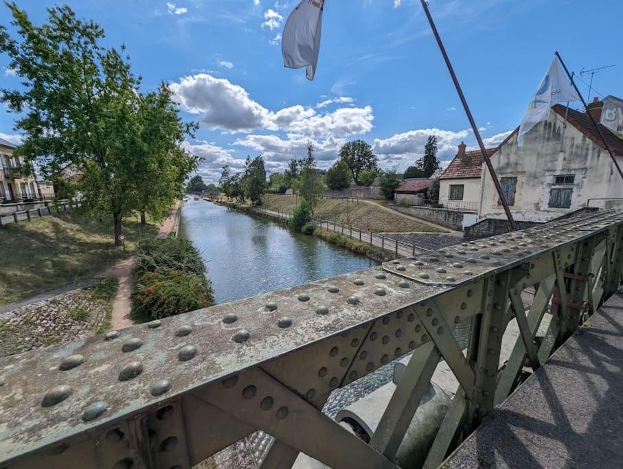 Le Studio Jungle Digoin Zewnętrze zdjęcie